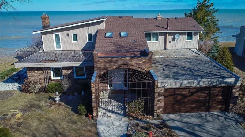 1534 Lakeshore Rd Sarnia Snopek Residence