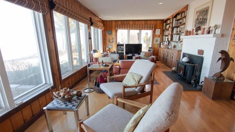 1534 Lakeshore Rd Sarnia Snopek Residence